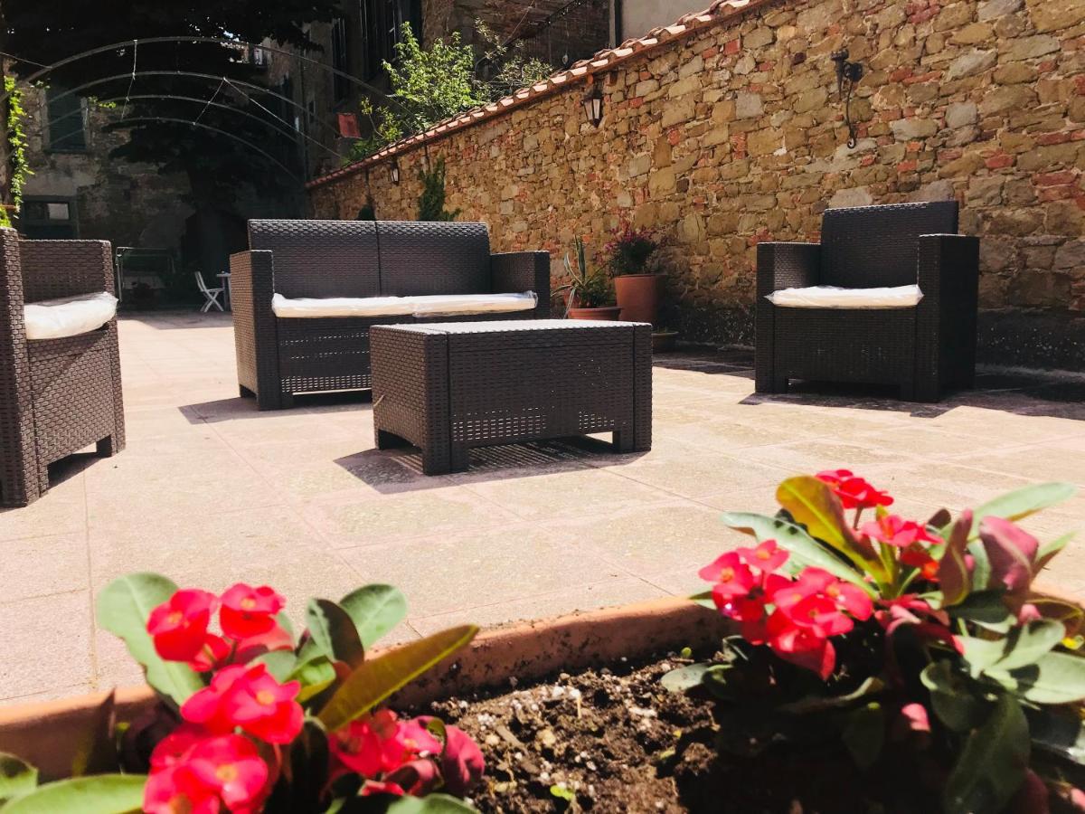 Suite Romantica Con Giardino In Dimora Storica - Camera E Appartamento - B&B Palazzo Robicci Castiglion Fiorentino Buitenkant foto