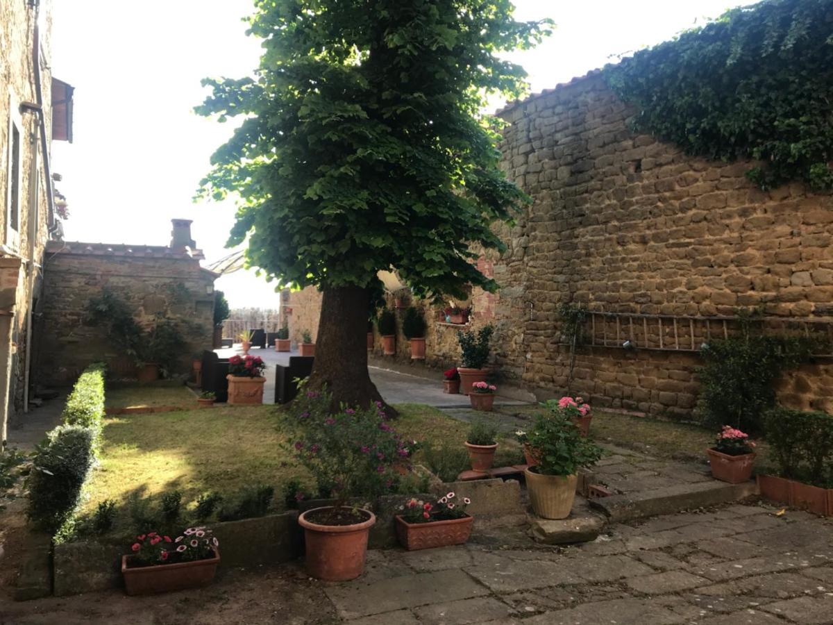 Suite Romantica Con Giardino In Dimora Storica - Camera E Appartamento - B&B Palazzo Robicci Castiglion Fiorentino Buitenkant foto